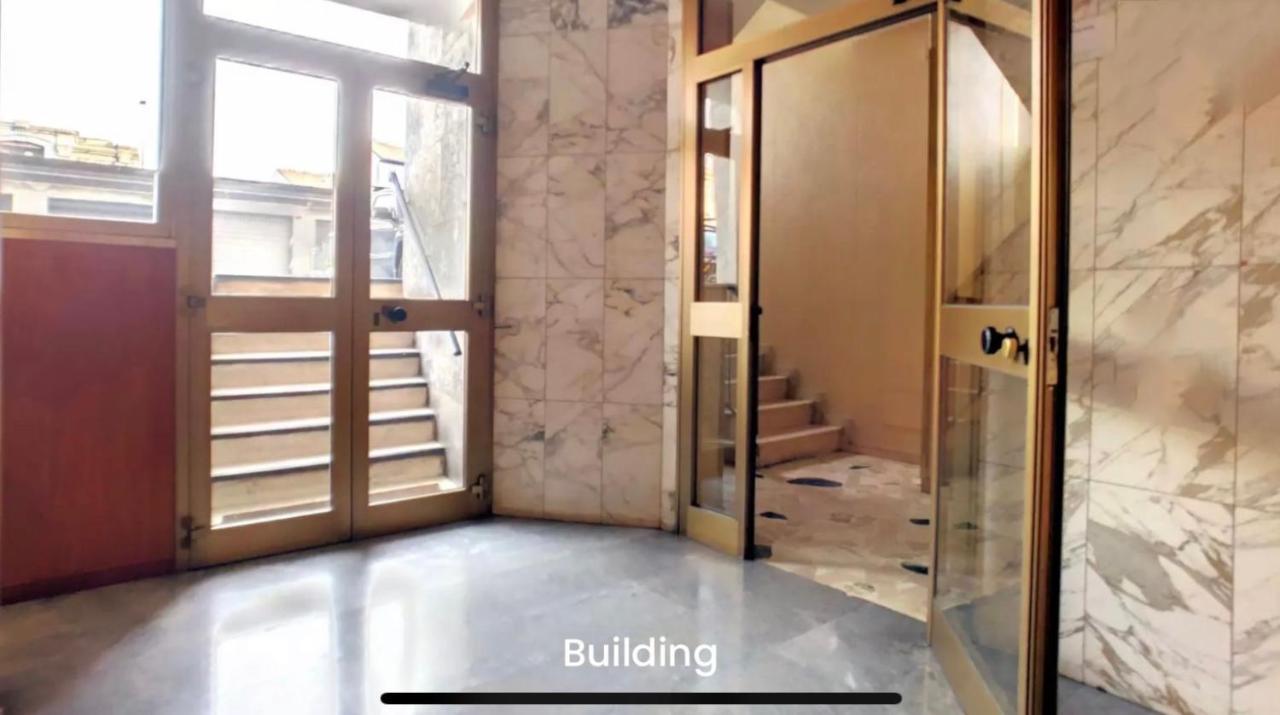 Metro Famagosta - Luminoso Appartamento Con Balcone Free Wifi & Parking Milaan Buitenkant foto